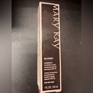 Mary Kay CC Cream Broad Spectrum very light true clear complexion corrector new